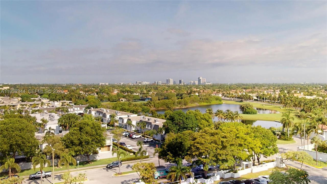 Real estate property located at 1000 Parkview Dr #1023, Broward, Oceanview Park Condo, Hallandale Beach, FL