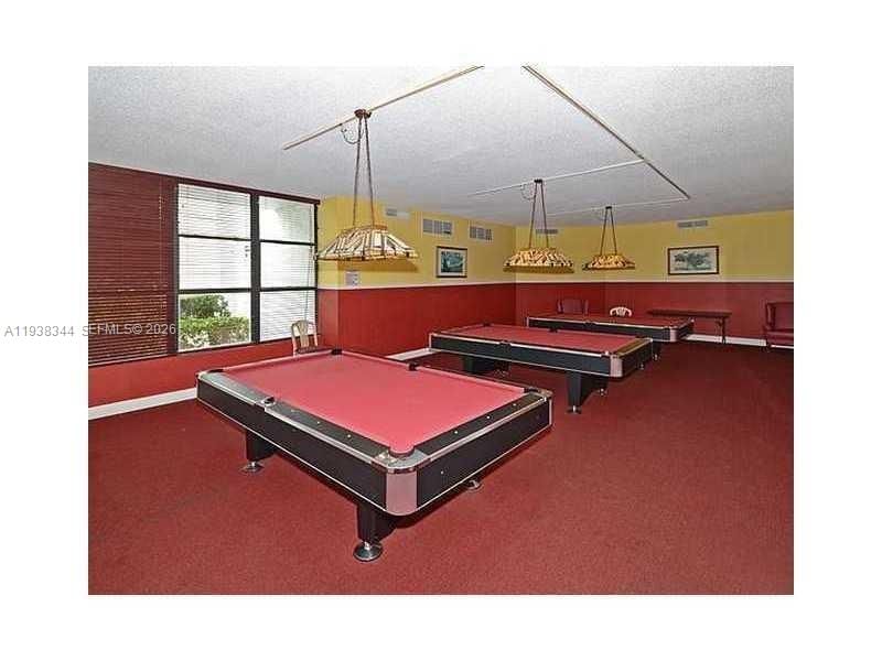 Real estate property located at 1000 Parkview Dr #1023, Broward, Oceanview Park Condo, Hallandale Beach, FL