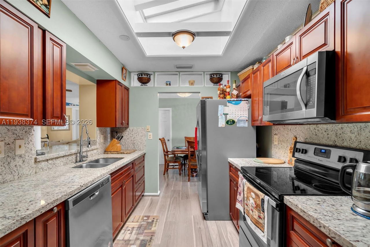 Real estate property located at 7500 66th Ter, Broward, Mainlands Of Tamarac Lake, Tamarac, FL