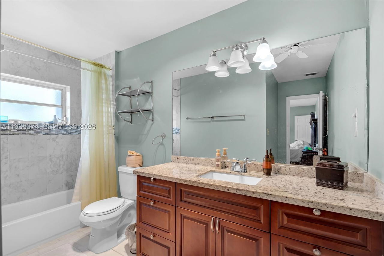 Real estate property located at 7500 66th Ter, Broward, Mainlands Of Tamarac Lake, Tamarac, FL
