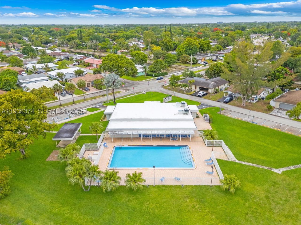 Real estate property located at 7500 66th Ter, Broward, Mainlands Of Tamarac Lake, Tamarac, FL
