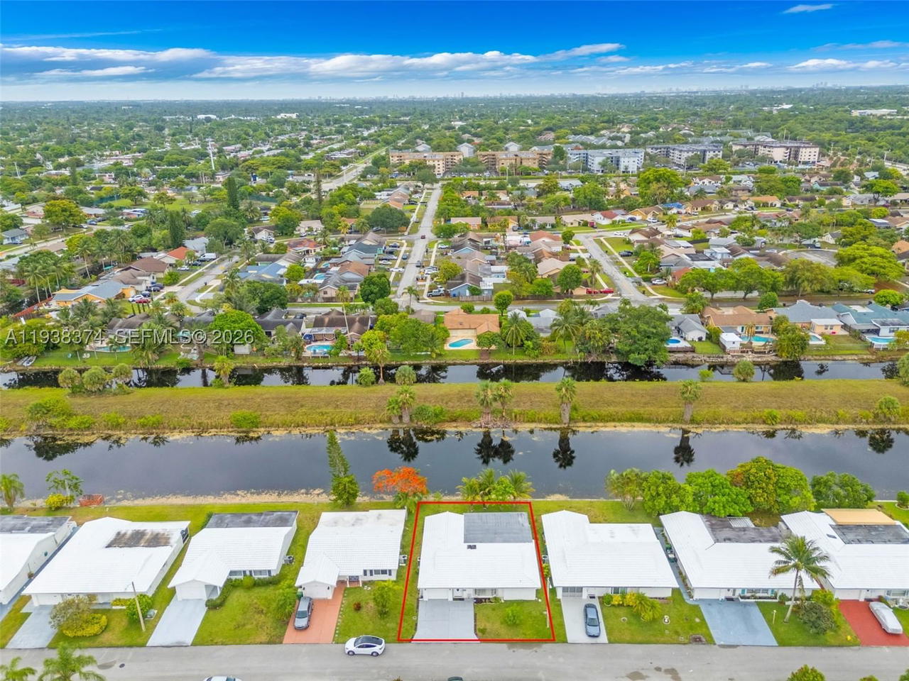 Real estate property located at 7500 66th Ter, Broward, Mainlands Of Tamarac Lake, Tamarac, FL