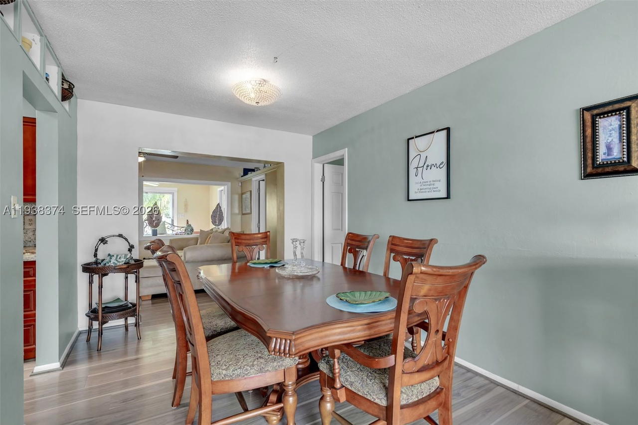 Real estate property located at 7500 66th Ter, Broward, Mainlands Of Tamarac Lake, Tamarac, FL