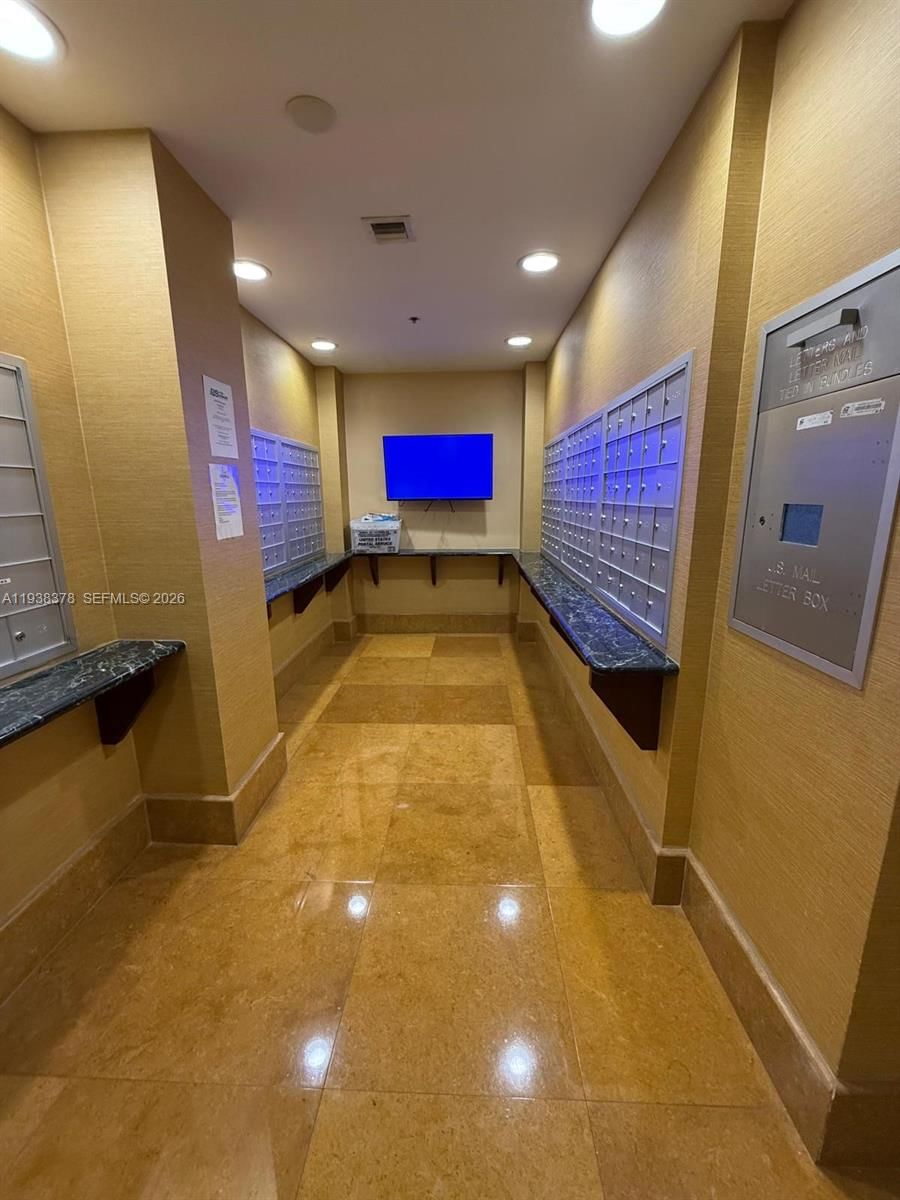 Real estate property located at 8390 72nd Ave #520, Miami-dade, Colonnade At Dadeland Se, Miami, FL