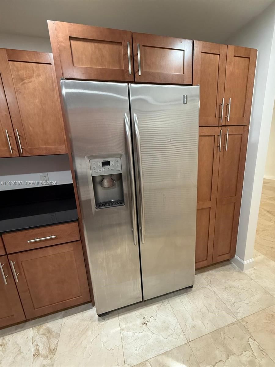Real estate property located at 8390 72nd Ave #520, Miami-dade, Colonnade At Dadeland Se, Miami, FL