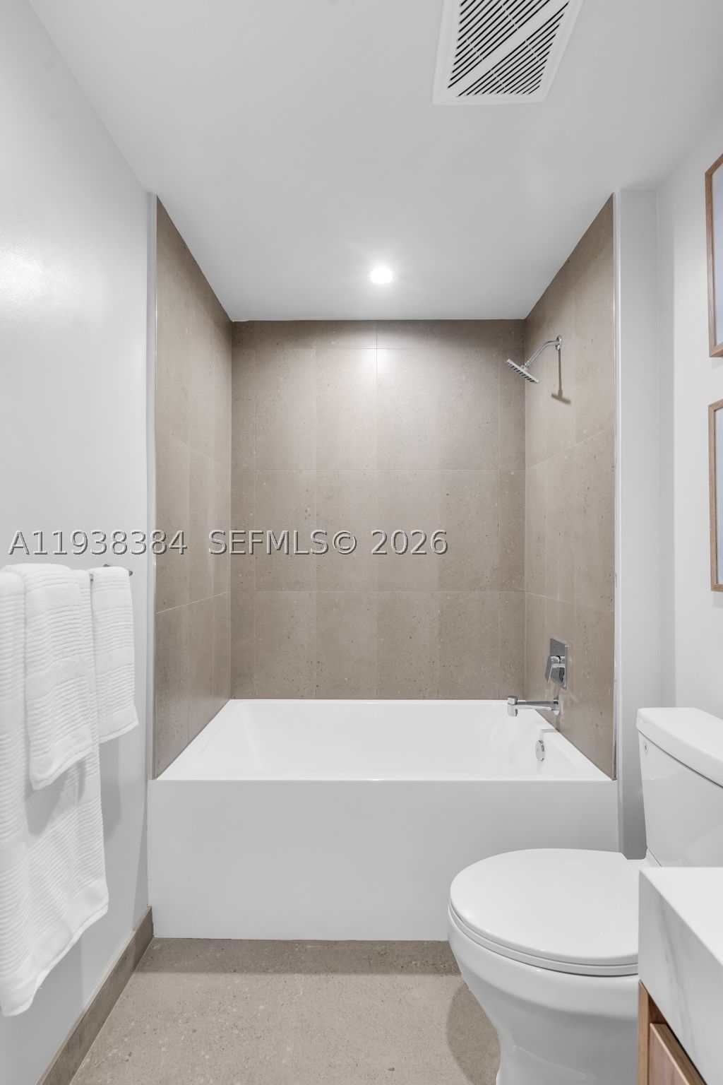 Real estate property located at 11 6th Street #1607, Miami-dade, The Crosby Unit 1607, Miami, FL