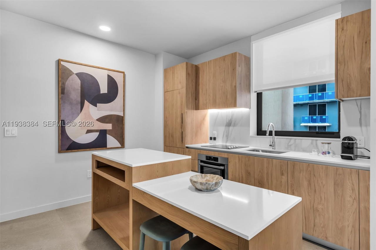 Real estate property located at 11 6th Street #1607, Miami-dade, The Crosby Unit 1607, Miami, FL