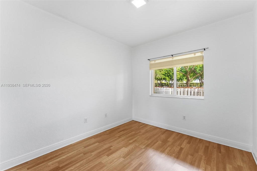 Real estate property located at 10710 66th St #111, Miami-dade, Captiva Condo E, Doral, FL