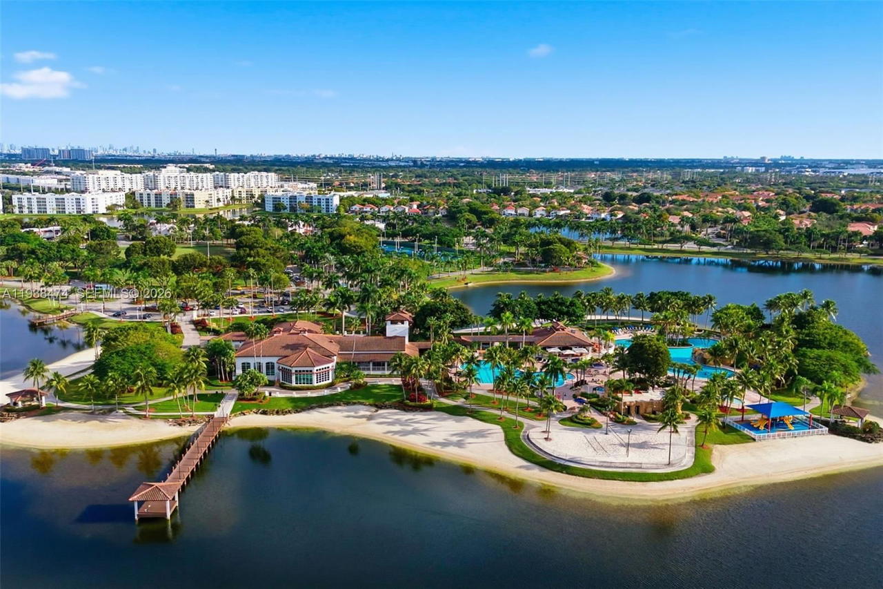 Real estate property located at 10710 66th St #111, Miami-dade, Captiva Condo E, Doral, FL