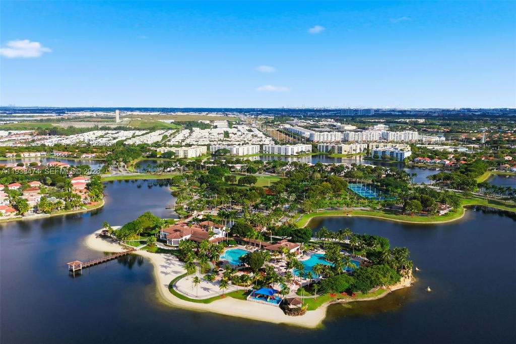 Real estate property located at 10710 66th St #111, Miami-dade, Captiva Condo E, Doral, FL