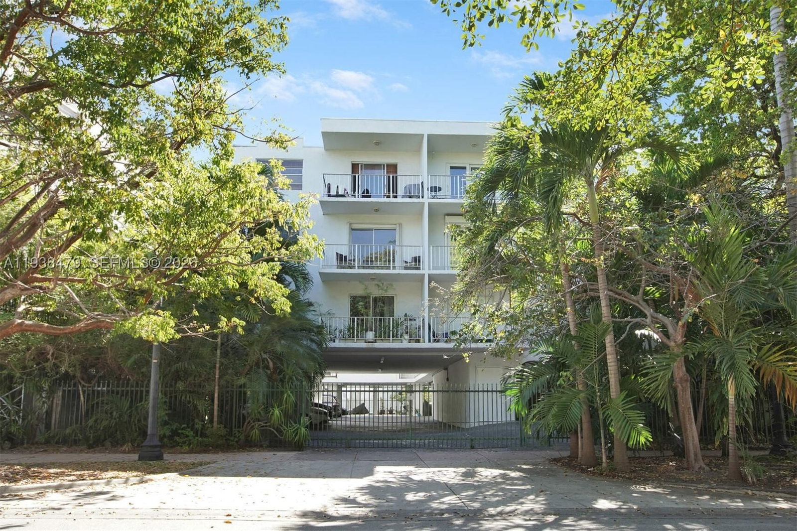 Real estate property located at 201 Jefferson Ave #2E, Miami-dade, Laser Condo, Miami Beach, FL