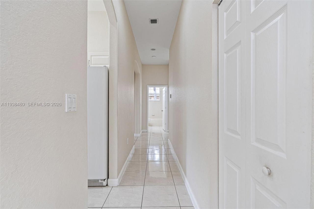 Real estate property located at 1924 17th Ct, Miami-dade, Shores At Keys Gate, Homestead, FL