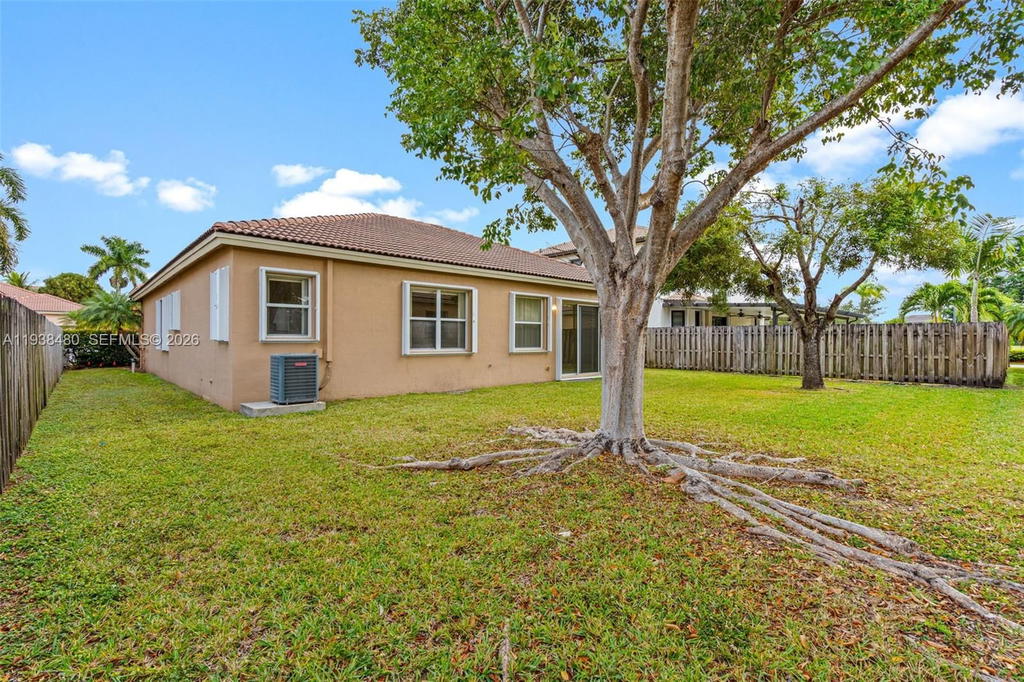 Real estate property located at 1924 17th Ct, Miami-dade, Shores At Keys Gate, Homestead, FL