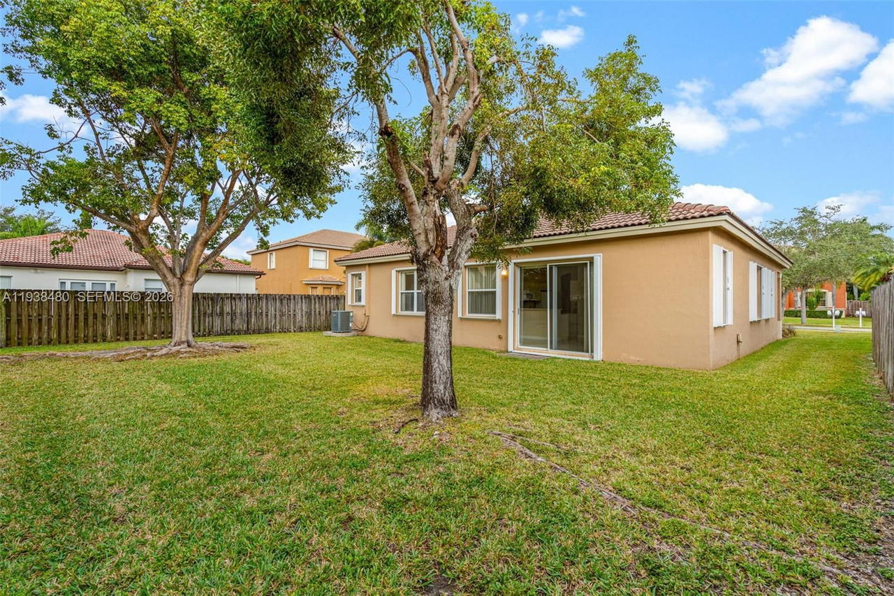 Real estate property located at 1924 17th Ct, Miami-dade, Shores At Keys Gate, Homestead, FL