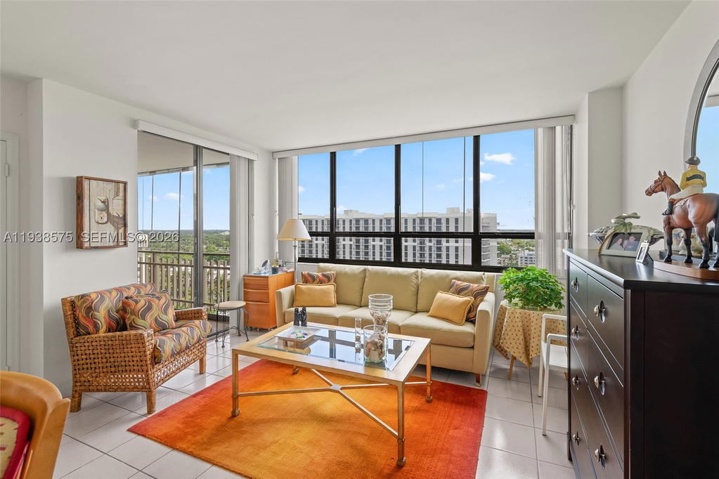 Real estate property located at 11113 Biscayne Blvd #1554, Miami-dade, Jockey Club Iii Condo, Miami, FL