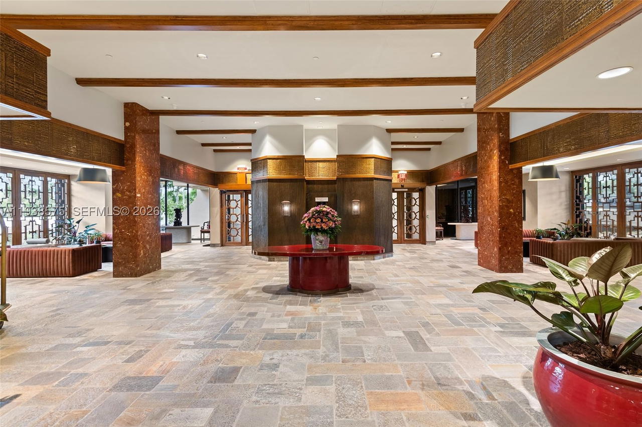 Real estate property located at 11113 Biscayne Blvd #1554, Miami-dade, Jockey Club Iii Condo, Miami, FL