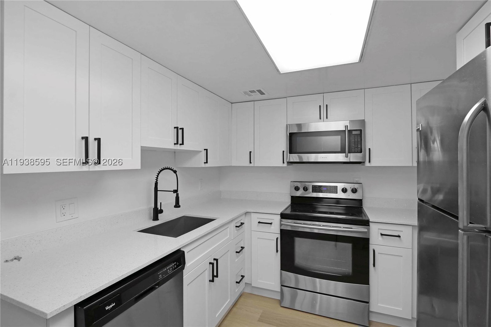 Real estate property located at 8309 142nd Ave G112, Miami-dade, Captiva Lakes Villas Cond, Miami, FL