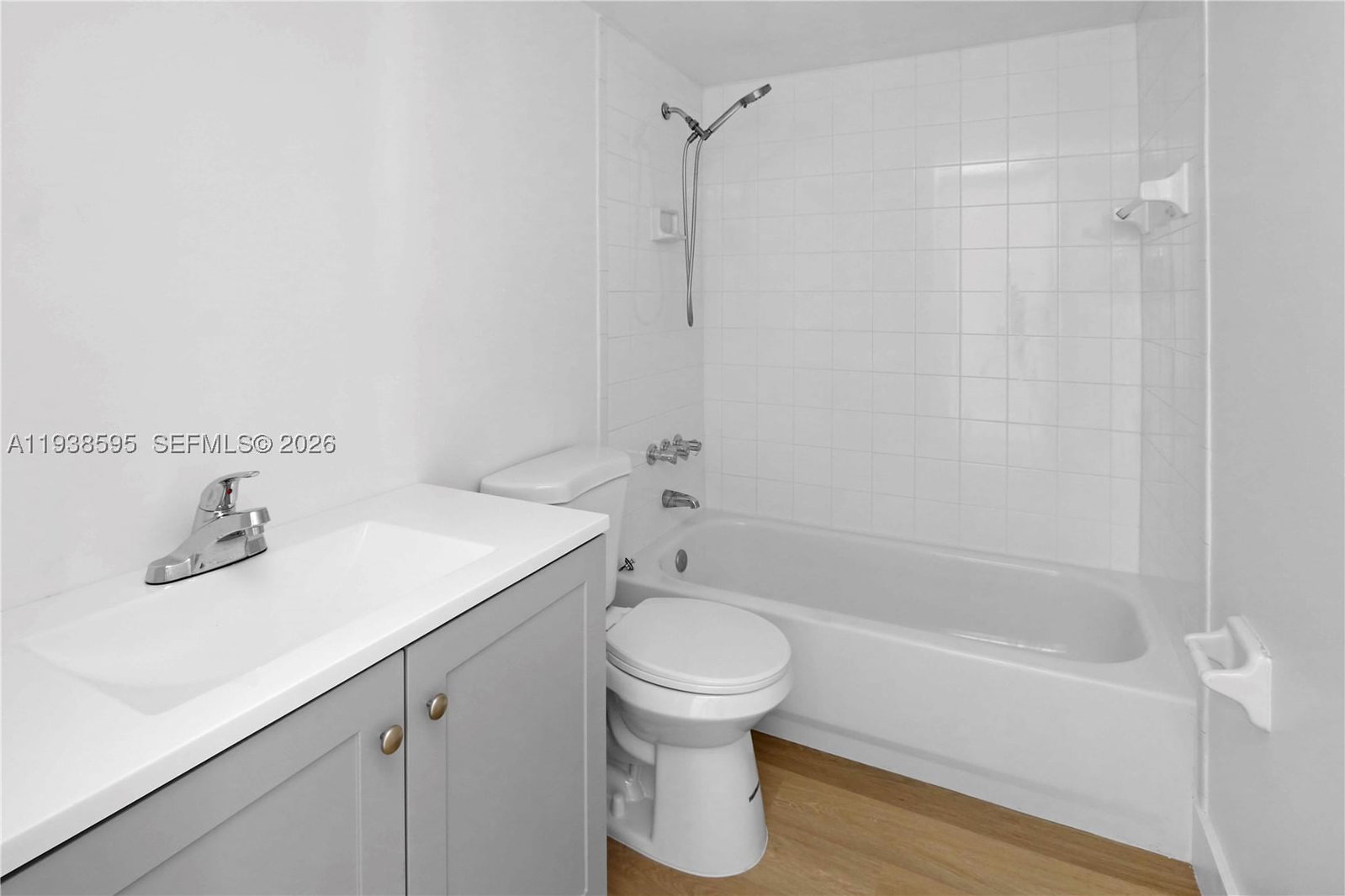 Real estate property located at 8309 142nd Ave G112, Miami-dade, Captiva Lakes Villas Cond, Miami, FL