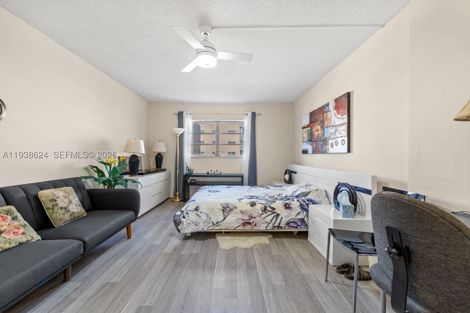 Real estate property located at 421 14th Ave #405, Broward, Meadowbrook Condo Apts Bl, Hallandale Beach, FL