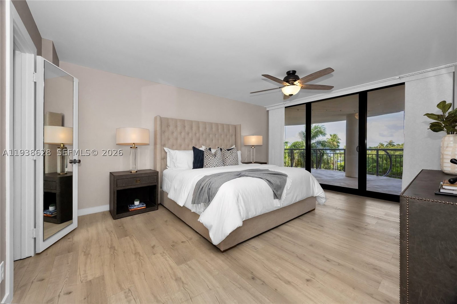 Real estate property located at 2843 Bayshore Dr #6B, Miami-dade, Grove Towers Condo, Miami, FL