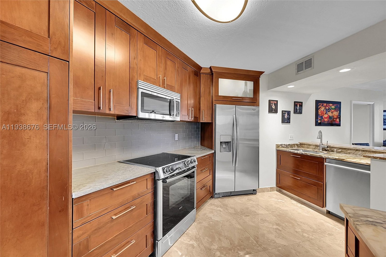 Real estate property located at 10501 Broward Blvd #311, Broward, Plantation Racquet Club, Plantation, FL