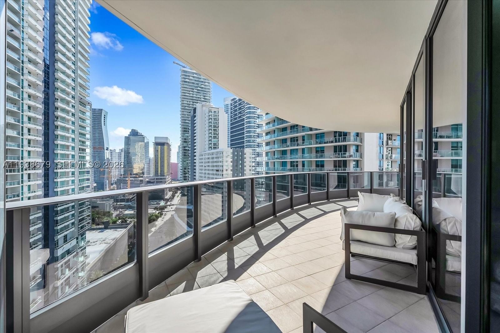 Real estate property located at 1000 Brickell Plz #2202, Miami-dade, Brickell Flatiron Condo, Miami, FL