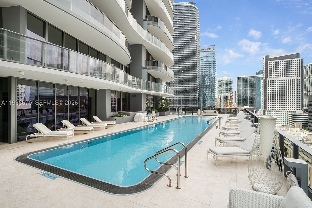 Real estate property located at 1000 Brickell Plz #2202, Miami-dade, Brickell Flatiron Condo, Miami, FL