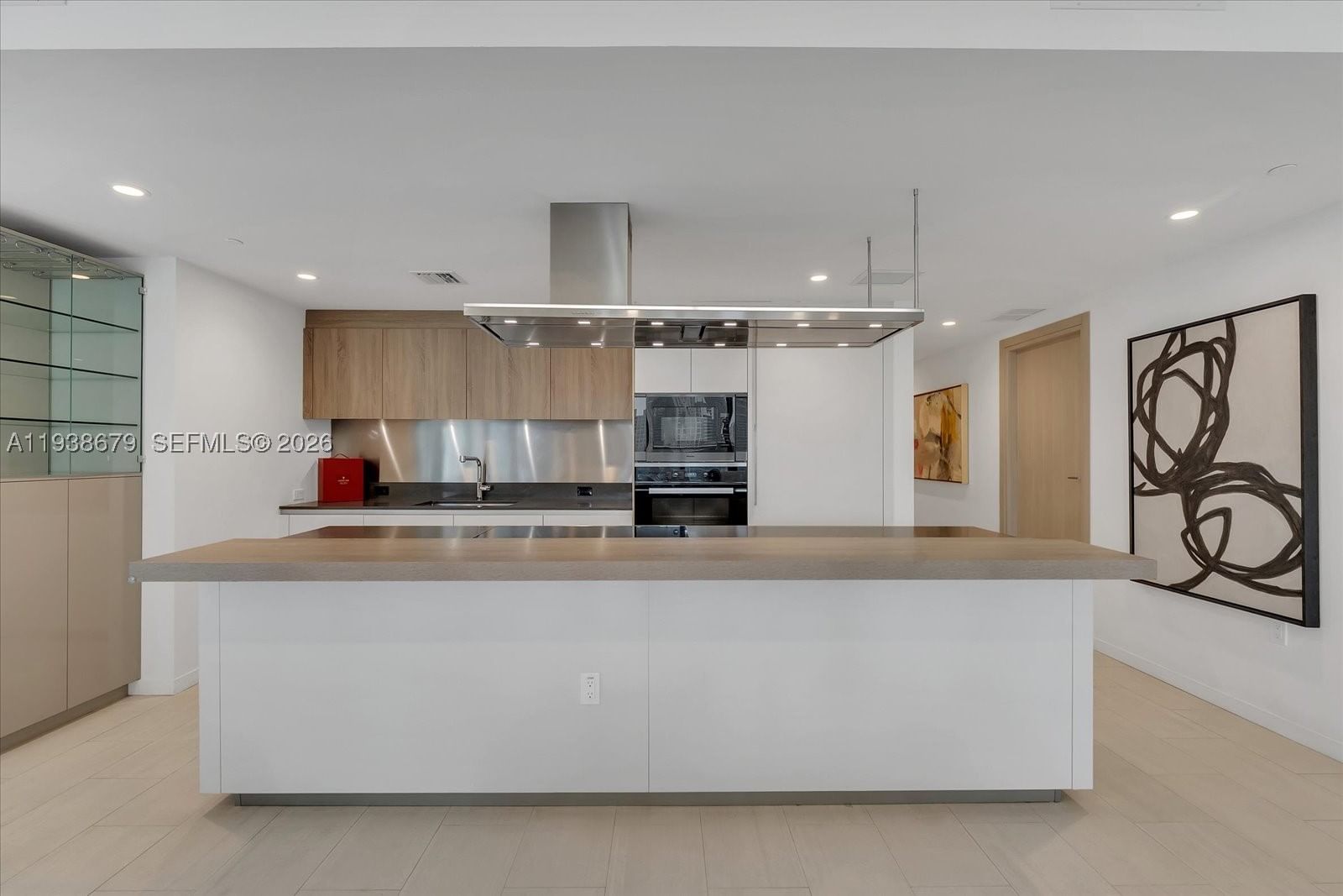Real estate property located at 1000 Brickell Plz #2202, Miami-dade, Brickell Flatiron Condo, Miami, FL