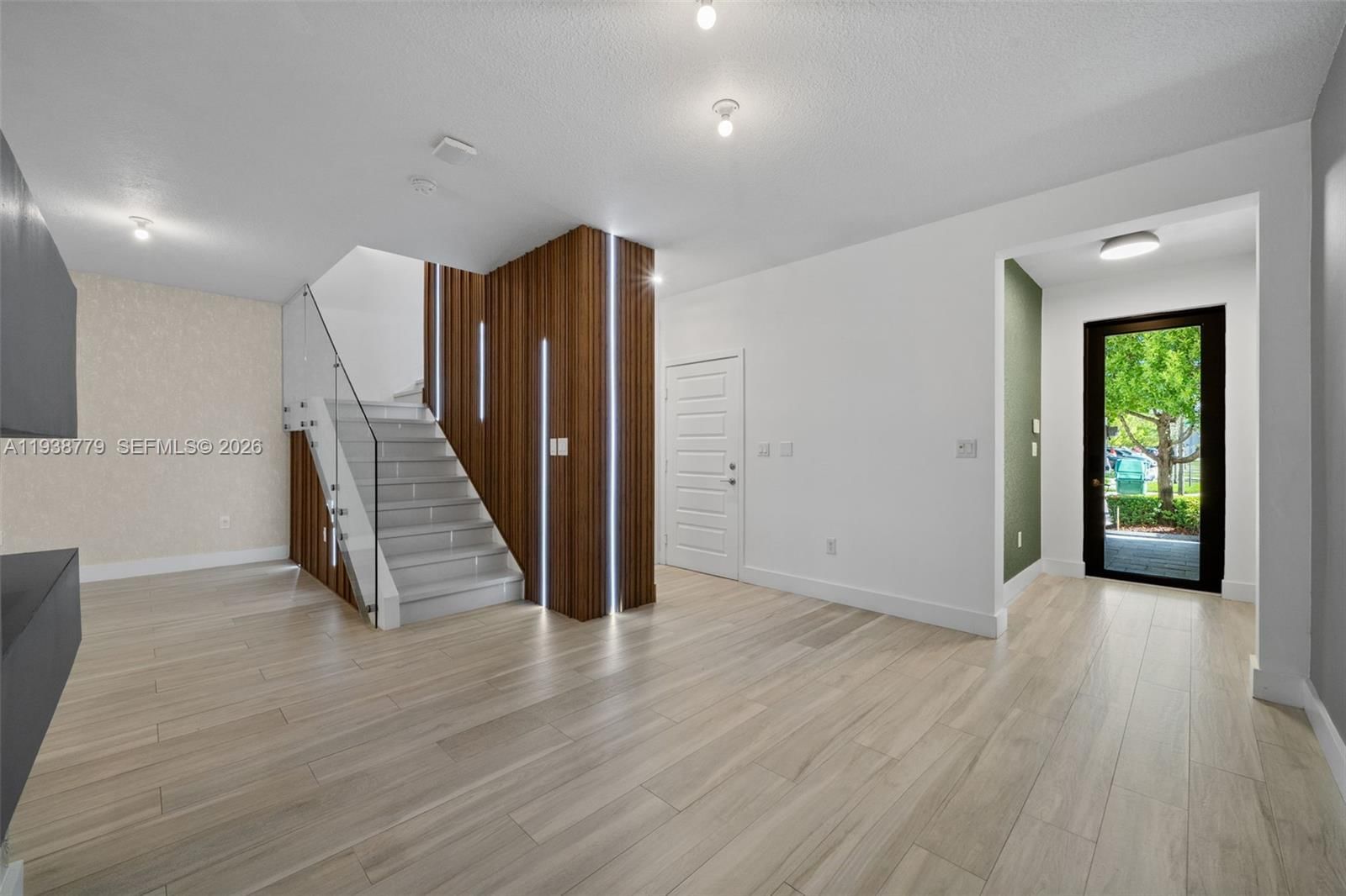 Real estate property located at 8106 105th Ct, Miami-dade, Grand Bay South Townhomes, Doral, FL