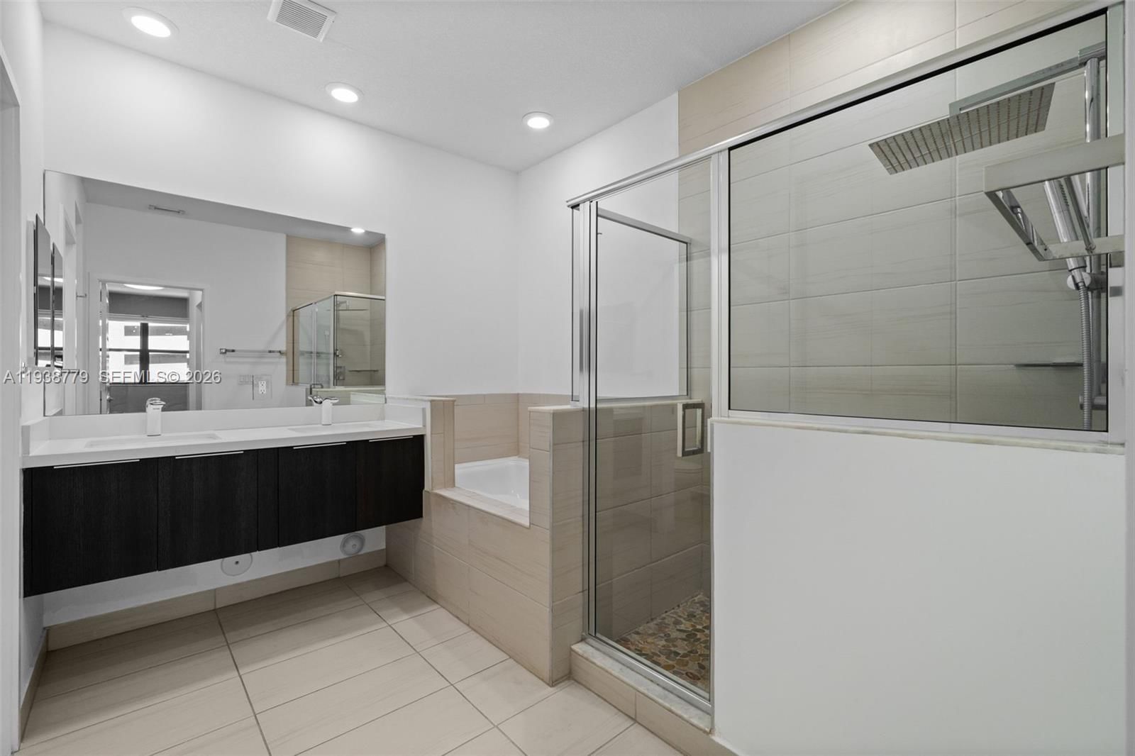 Real estate property located at 8106 105th Ct, Miami-dade, Grand Bay South Townhomes, Doral, FL