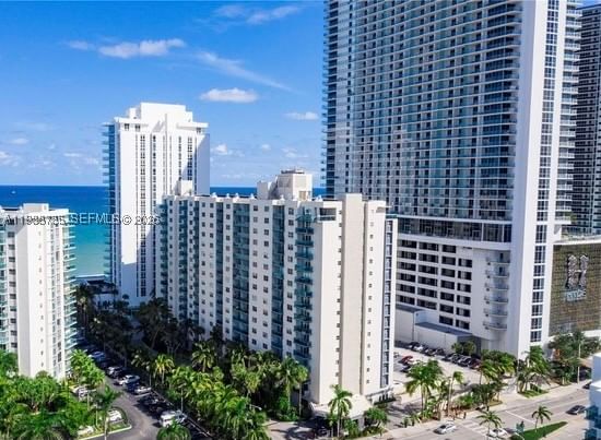 Real estate property located at 4001 Ocean Dr #4M, Broward, Sian Ocean Residences Con, Hollywood, FL