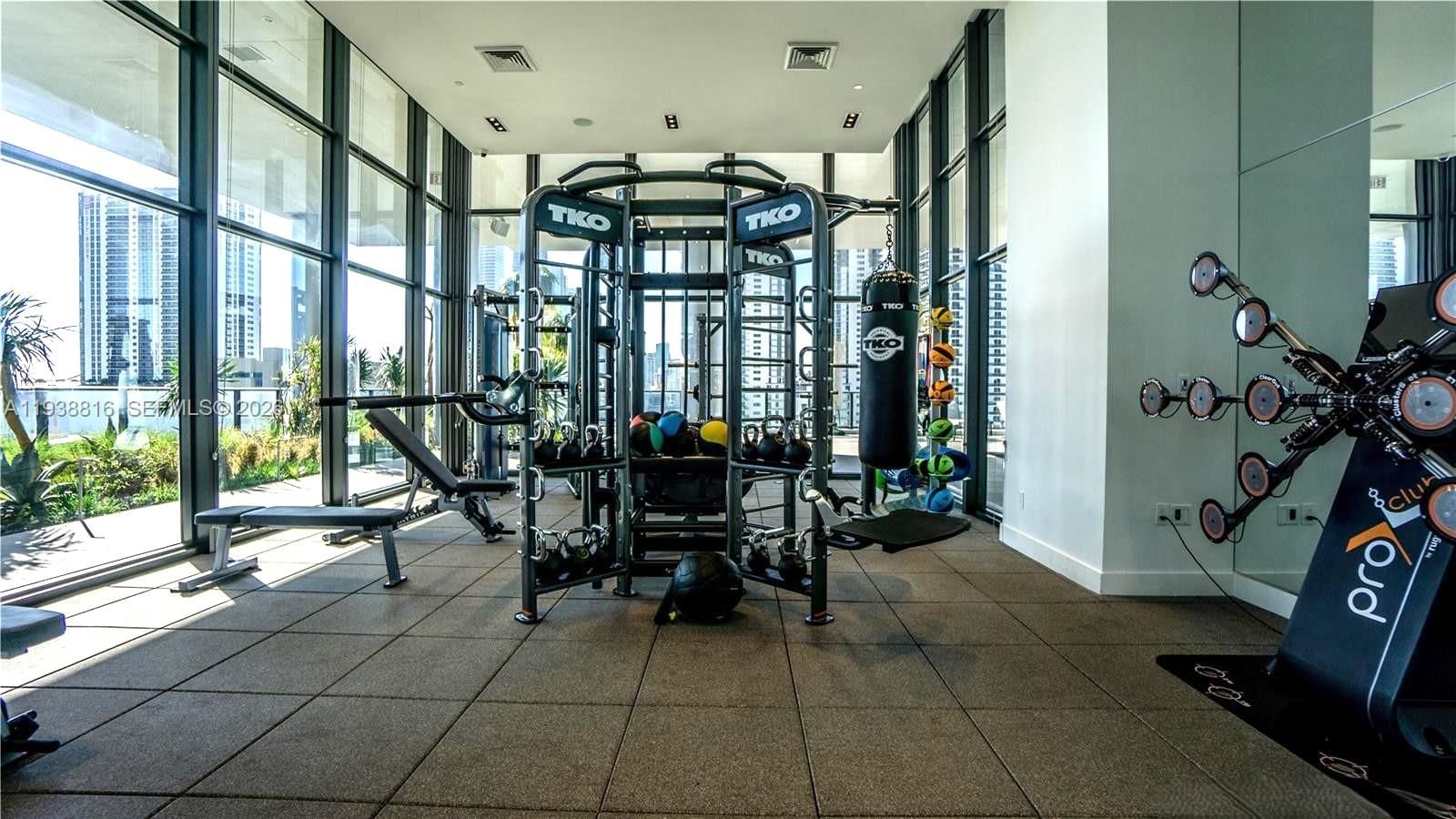 Real estate property located at 1600 1st Ave #1903, Miami-dade, Canvas Condo, Miami, FL