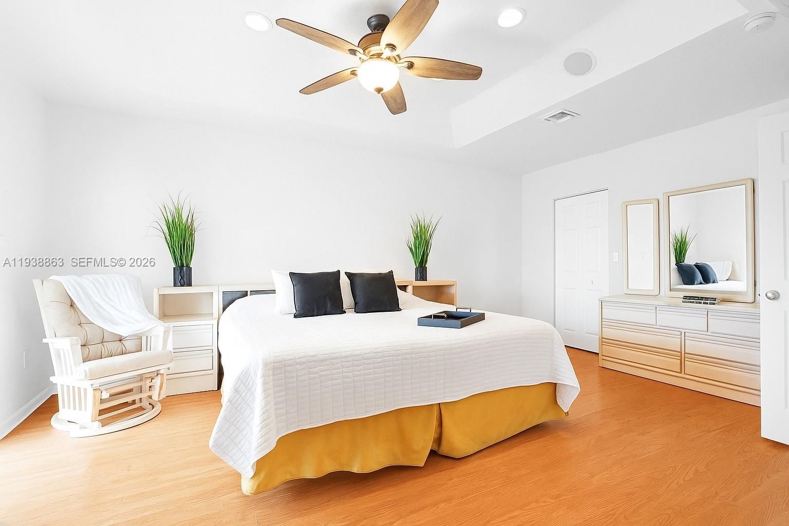 Real estate property located at 5885 102nd Ave, Broward, Stirling Palm Estates, Cooper City, FL