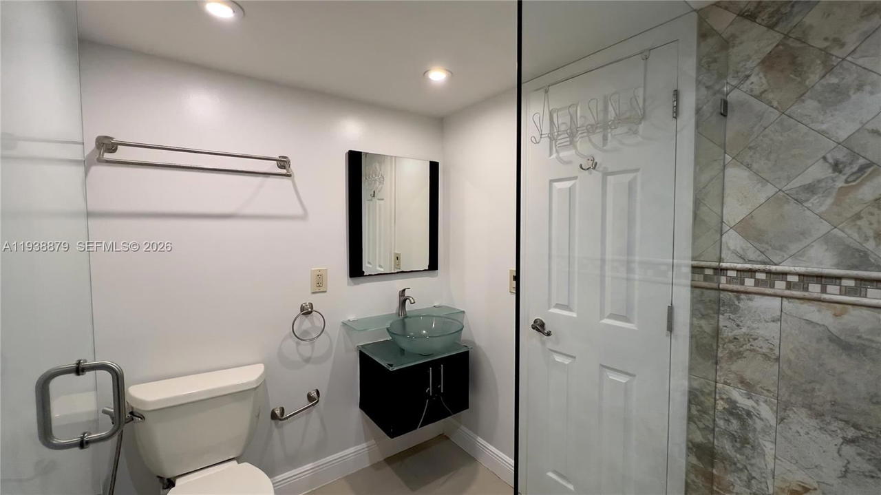 Real estate property located at 4360 79th Ave #1F, Miami-dade, Doral Gardens Condo, Doral, FL