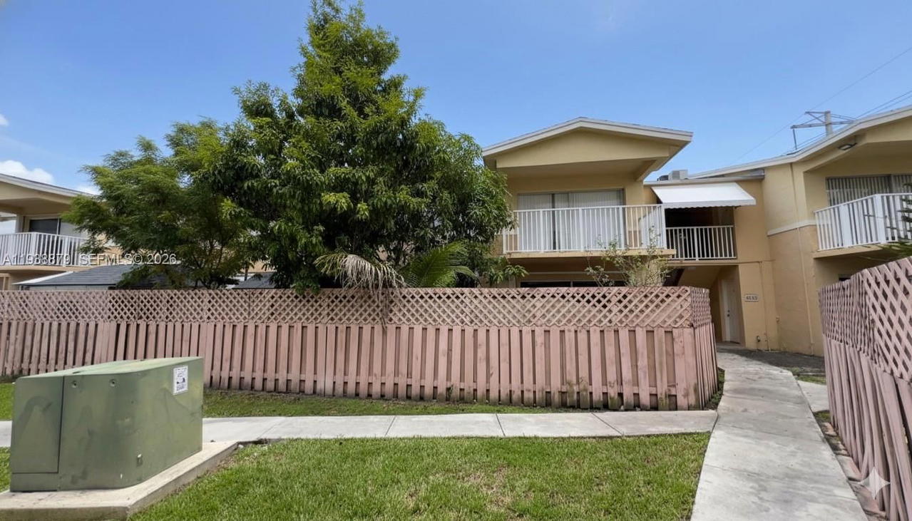 Real estate property located at 4360 79th Ave #1F, Miami-dade, Doral Gardens Condo, Doral, FL