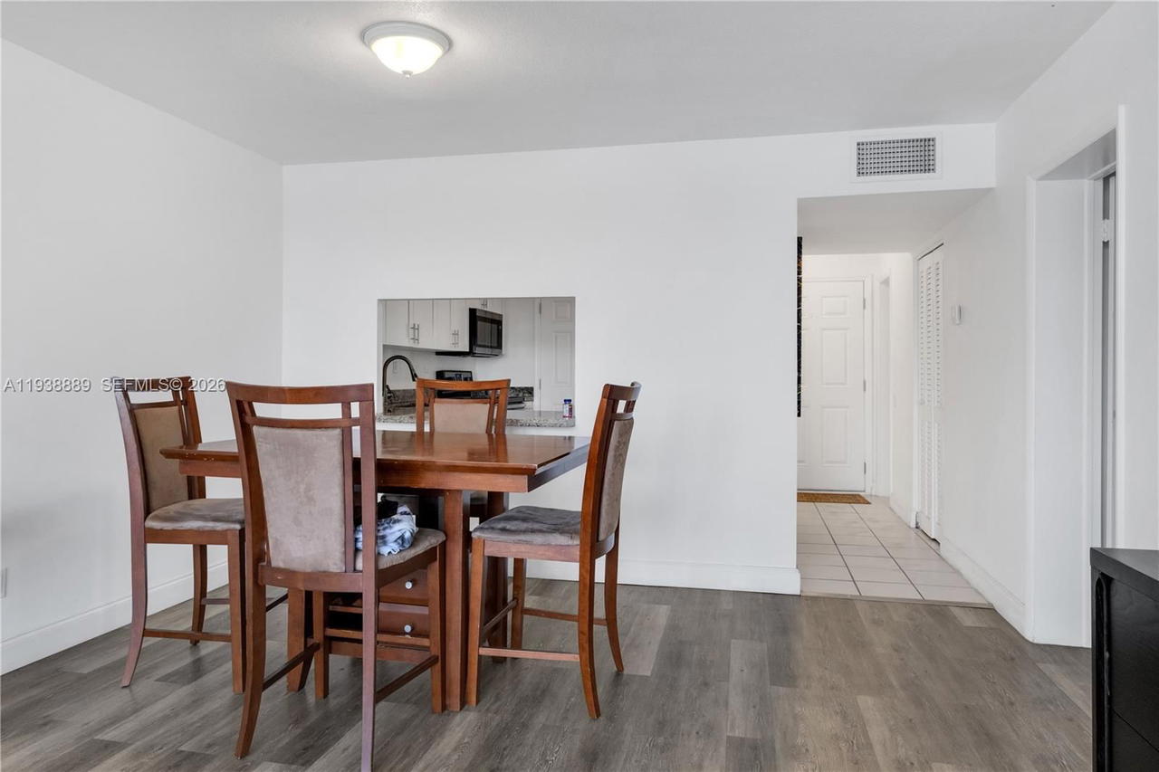 Real estate property located at 1140 191st St #24, Miami-dade, Riviera Condominium Apts, Miami, FL