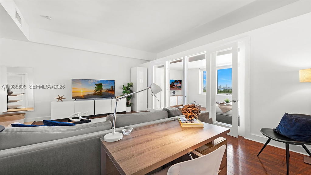Real estate property located at 2301 Collins Ave #1632, Miami-dade, Roney Palace Condo, Miami Beach, FL