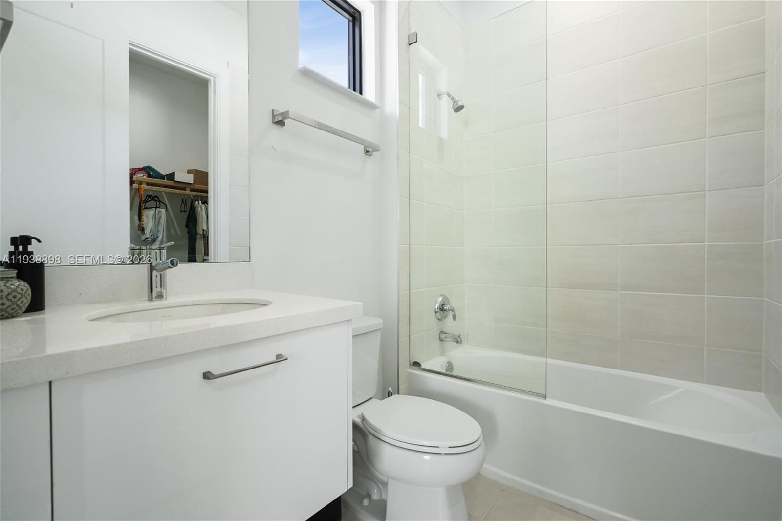 Real estate property located at 8144 43rd St, Miami-dade, Downtown Doral South Phas, Doral, FL