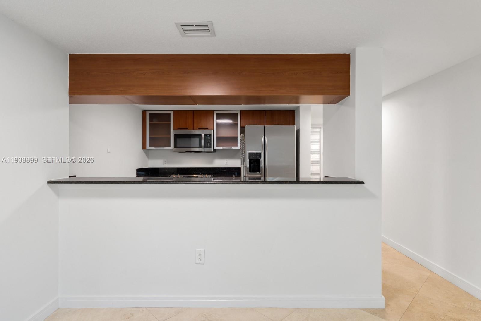 Real estate property located at 1800 Bayshore Dr #2511, Miami-dade, 1800 Club Condo, Miami, FL