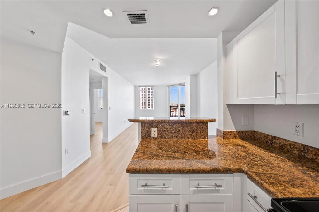 Real estate property located at 357 Almeria Ave #1406, Miami-dade, Gables Park Tower, Coral Gables, FL