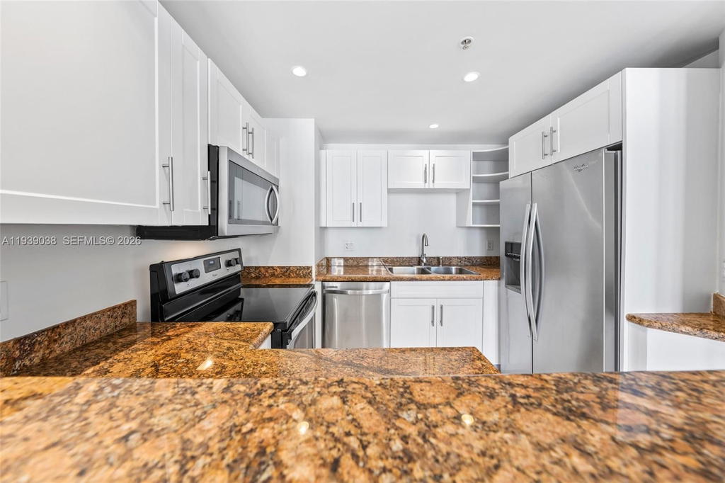 Real estate property located at 357 Almeria Ave #1406, Miami-dade, Gables Park Tower, Coral Gables, FL