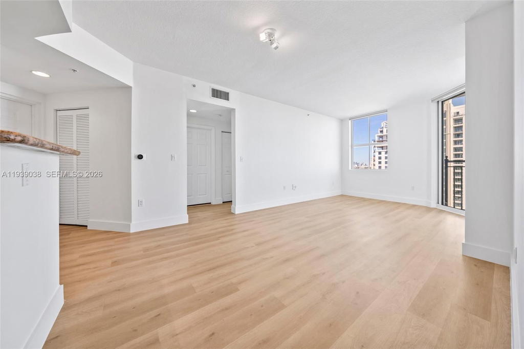 Real estate property located at 357 Almeria Ave #1406, Miami-dade, Gables Park Tower, Coral Gables, FL