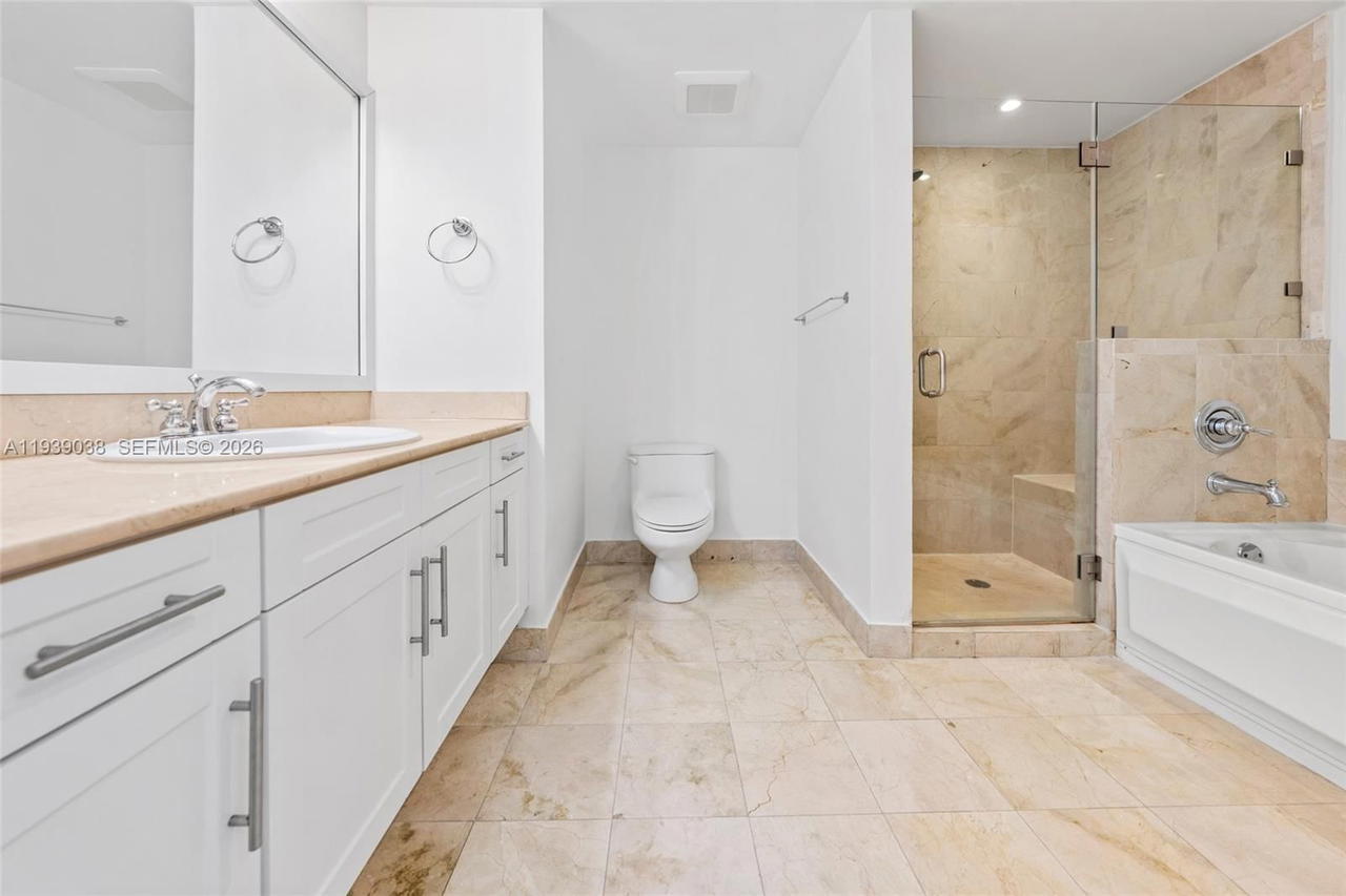 Real estate property located at 357 Almeria Ave #1406, Miami-dade, Gables Park Tower, Coral Gables, FL