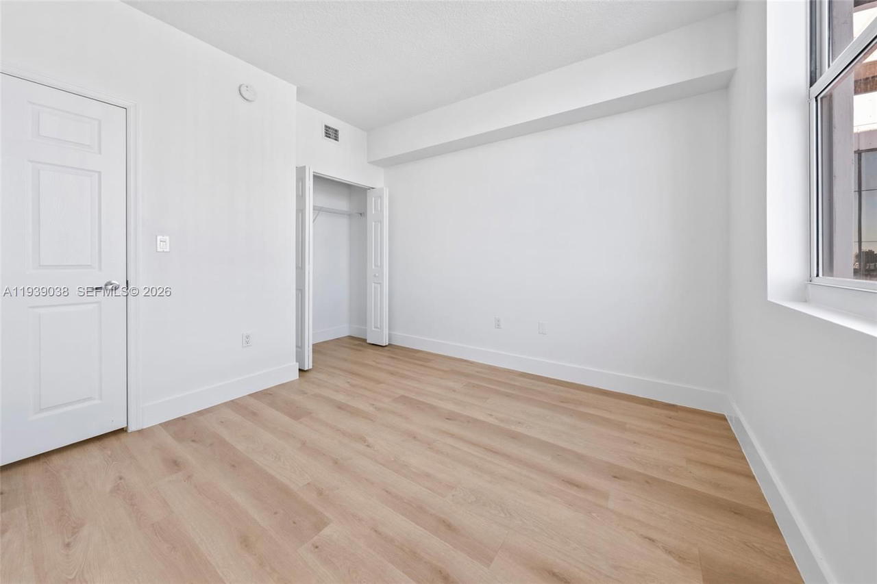 Real estate property located at 357 Almeria Ave #1406, Miami-dade, Gables Park Tower, Coral Gables, FL