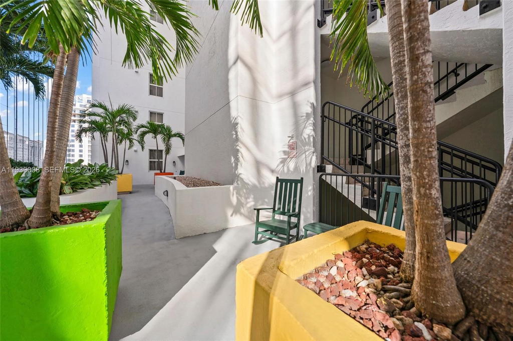 Real estate property located at 357 Almeria Ave #1406, Miami-dade, Gables Park Tower, Coral Gables, FL