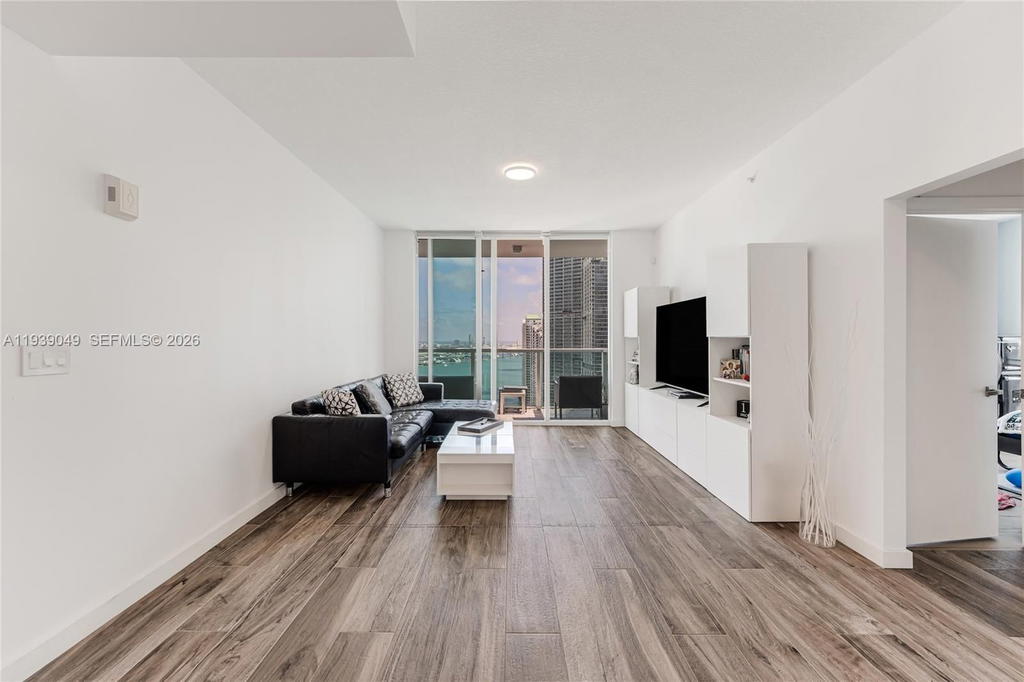 Real estate property located at 31 5th St #3918, Miami-dade, Brickell On The River N T, Miami, FL