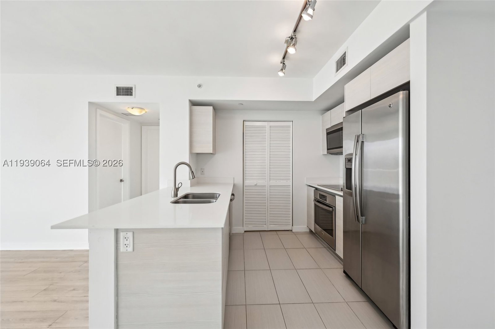 Real estate property located at 4250 Biscayne Blvd #1516, Miami-dade, 4250 Biscayne Boulevard C, Miami, FL