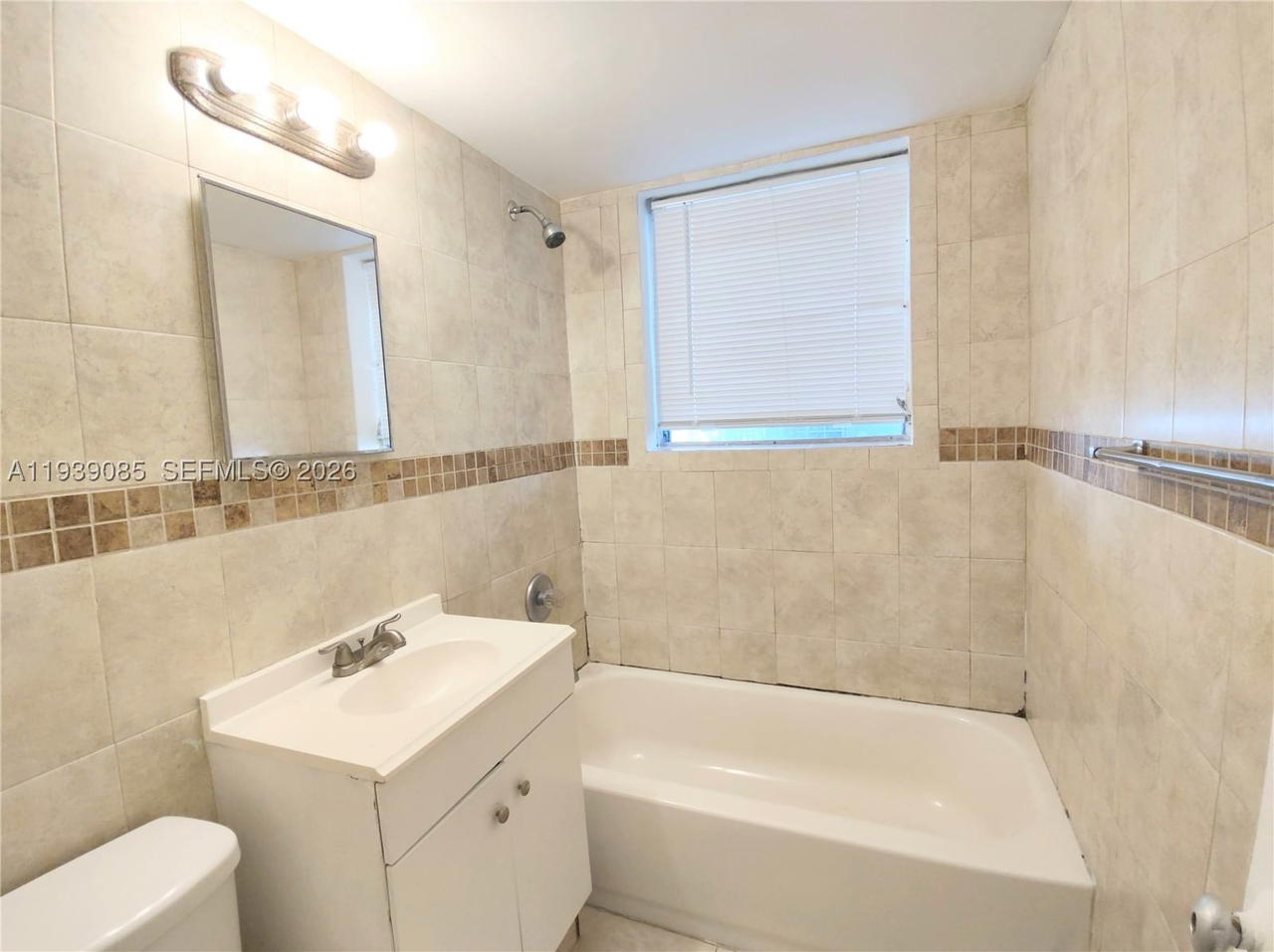 Real estate property located at 1565 6th St, Miami-dade, Lawrence Estates Land Cos, Miami, FL