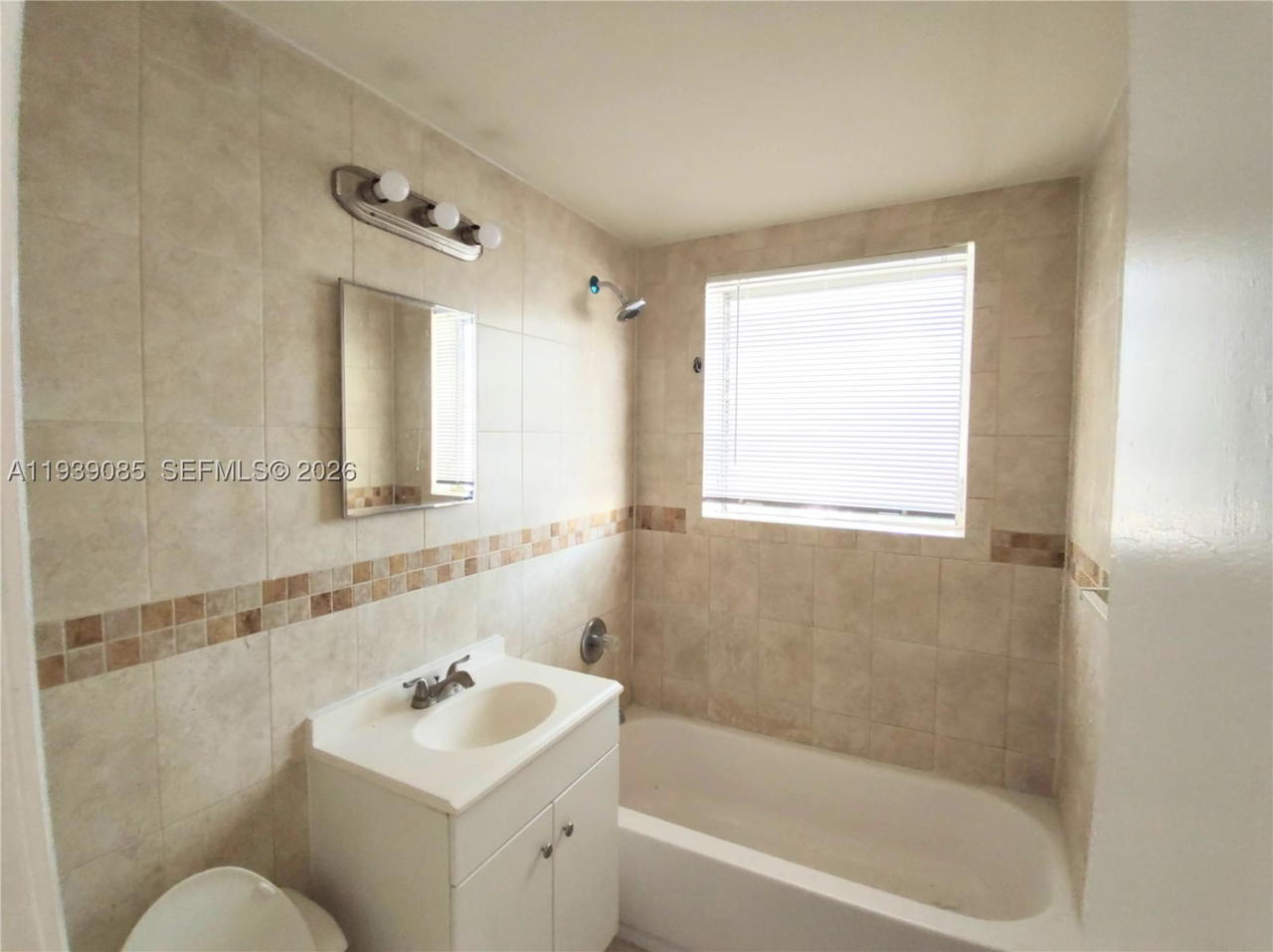 Real estate property located at 1565 6th St, Miami-dade, Lawrence Estates Land Cos, Miami, FL