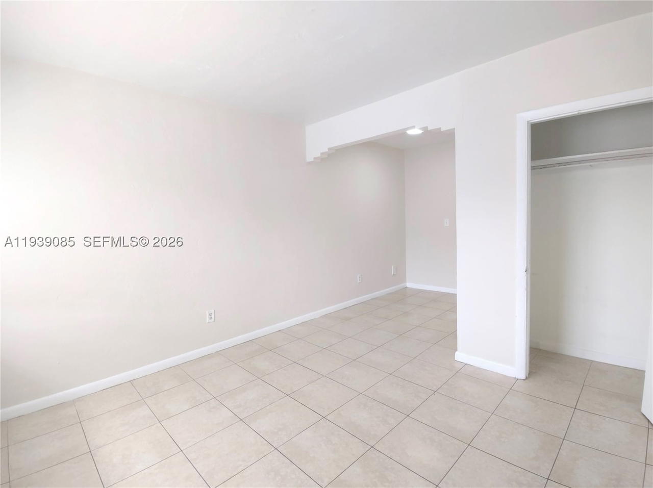 Real estate property located at 1565 6th St, Miami-dade, Lawrence Estates Land Cos, Miami, FL